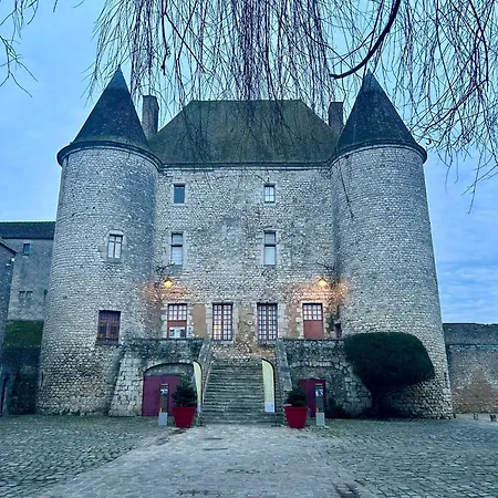 Muraille Du Chateau Avec Jacuzzi Nemours Exterior photo