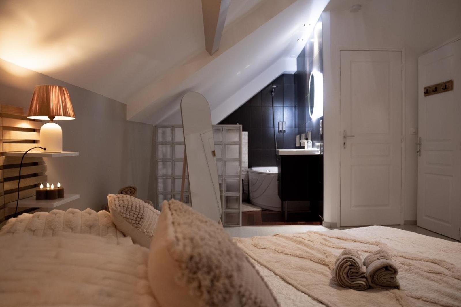 Holiday home Muraille Du Chateau Avec Jacuzzi